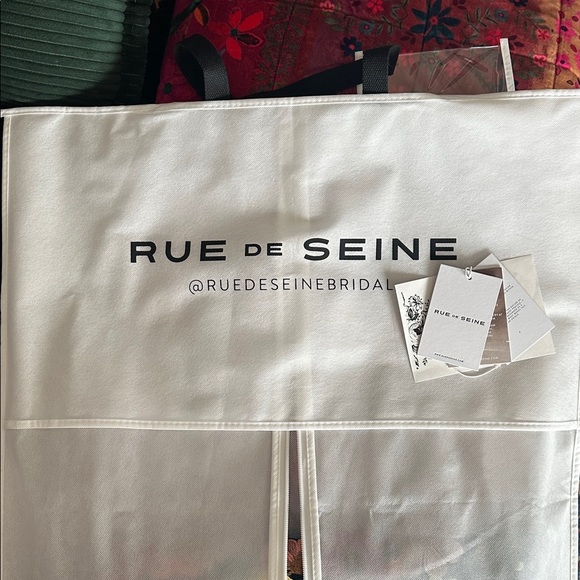 Rue De Seine "Desert Rose" Bridal Veil - Ivory - New/Never Worn - Picture 4 of 9